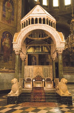 A l'intérieur Cathédrale Alexandre Nevski