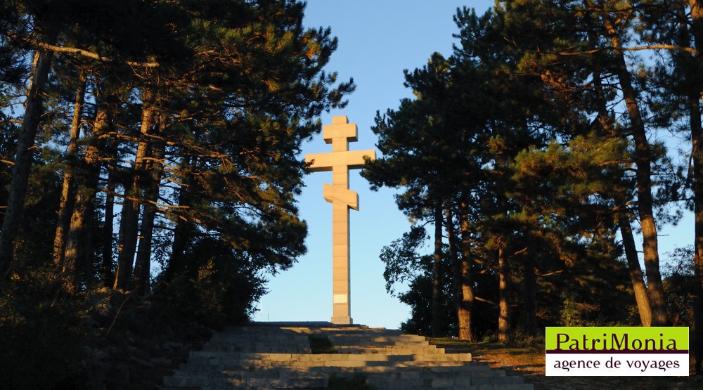 Le mémorial sur le mont Vola (dit encore Okoltchitza, 1098m dans le Balkan de Vratza), à 20 km au sud-est de Vratza 2 Juin - jour de commémoration de Hristo Botev