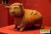 Récipient zoomoprhique, seconde moitié du 5e millénaire avant notre ère, en provenance du village Golyam Izvor, région de Razgrad; classé Héritage culturel européen; hauteur 18,8 cm, largeur 26.3 cm, terre cuite Salle d'exposition Musées Abritus